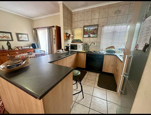 2 BEDROOM FREESTANDING FOR SALE IN SUNAIR PARK